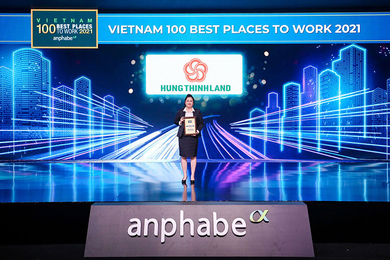Hưng Thịnh Land nhận 2 giải thưởng tại lễ vinh danh Nơi làm việc tốt nhất Việt Nam 2021